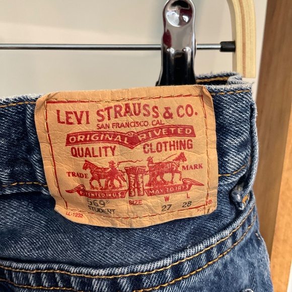 VINTAGE Levi’s 569 , 27 w x 28 L , I wore at ankle , I’m 5,5 - Picture 2 of 4